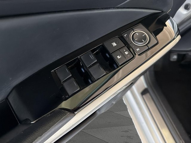 Used 2016 Lexus IS 200t w/ Premium Package RWD image 5