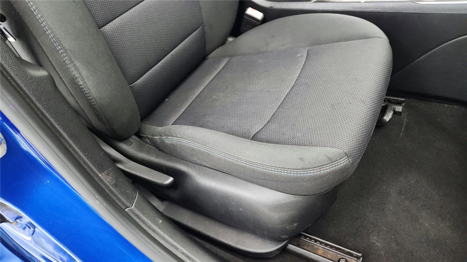 Used 2017 Chevrolet Cruze LT FWD image 28