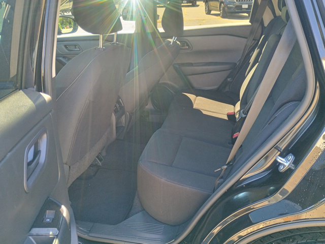 Used 2024 Nissan Rogue S AWD/4WD image 21