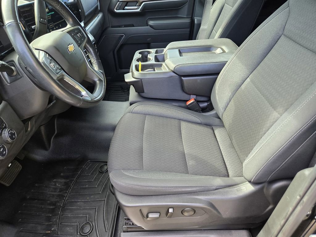 Used 2022 Chevrolet Silverado 1500 LT AWD/4WD image 14