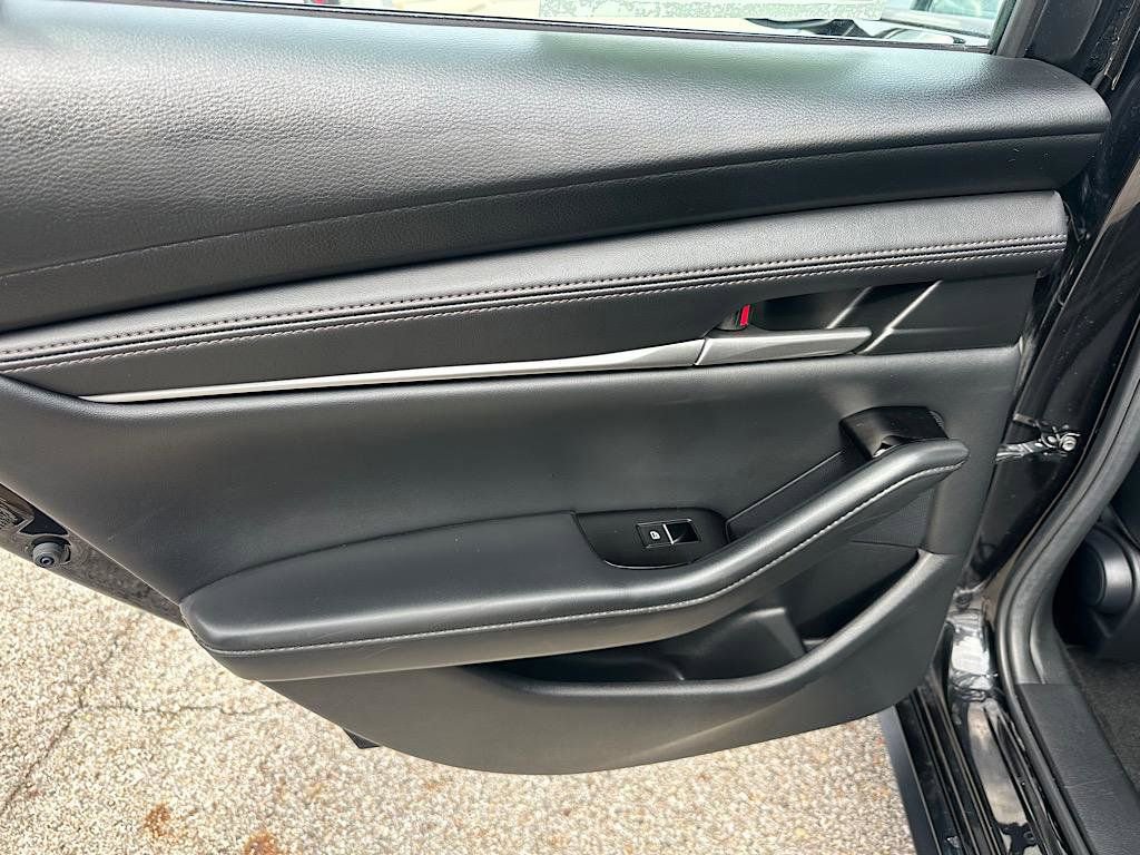 Used 2025 MAZDA MAZDA3 s image 15