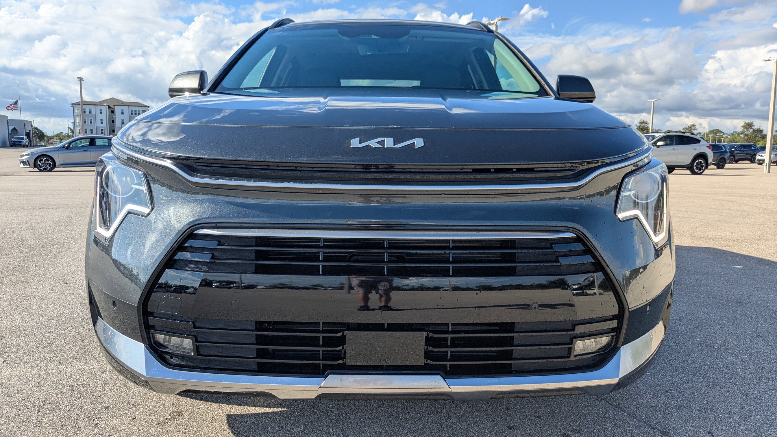 New 2025 Kia Niro SX image 3