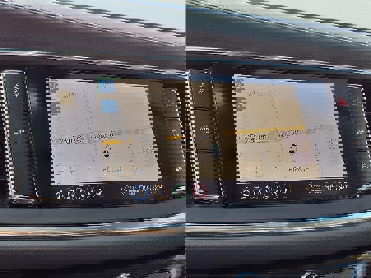 Used 2020 Buick Enclave Premium w/ Sun and Sites Package image 21