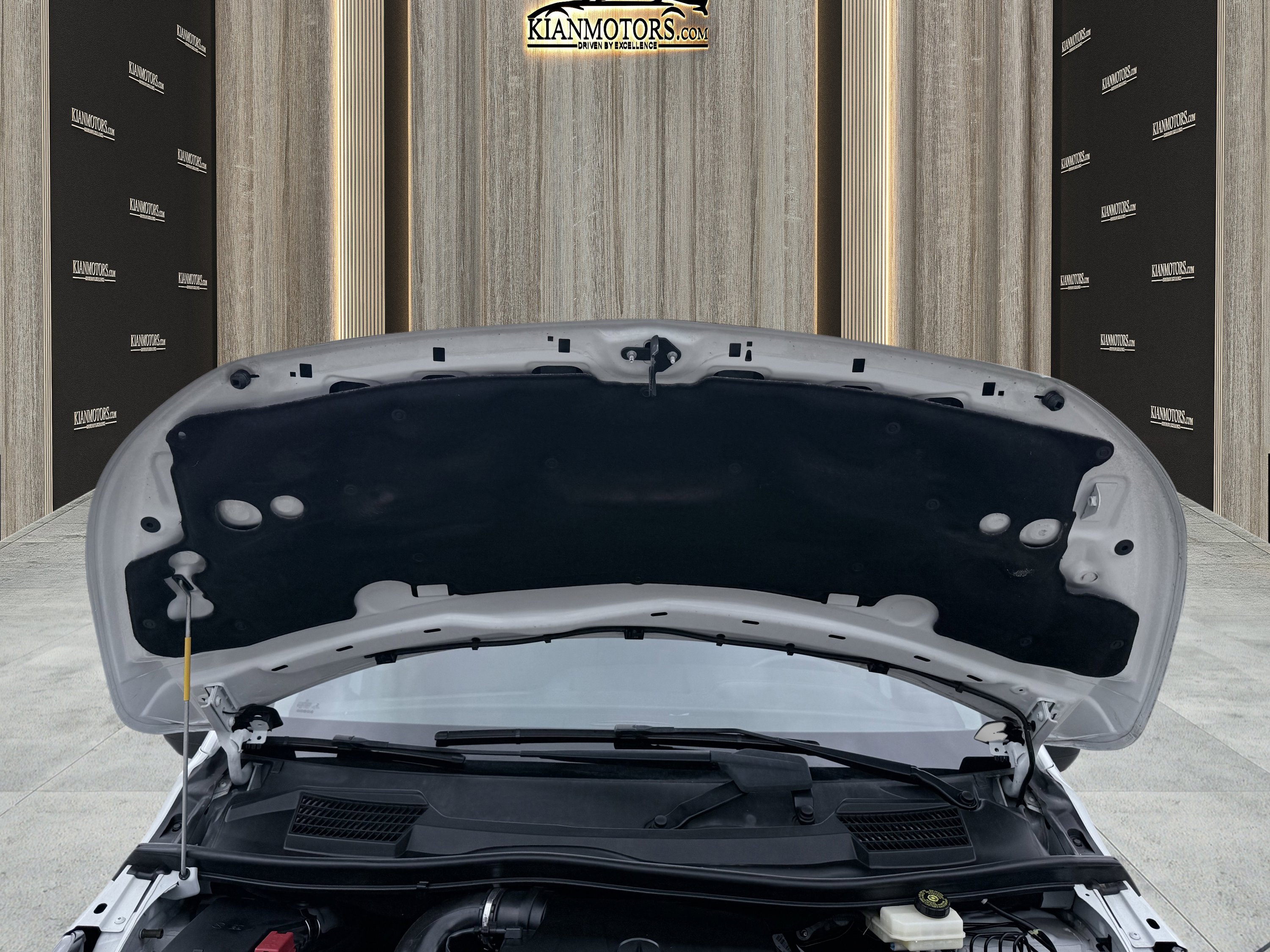 Used 2018 Mercedes-Benz Metris Passenger image 21