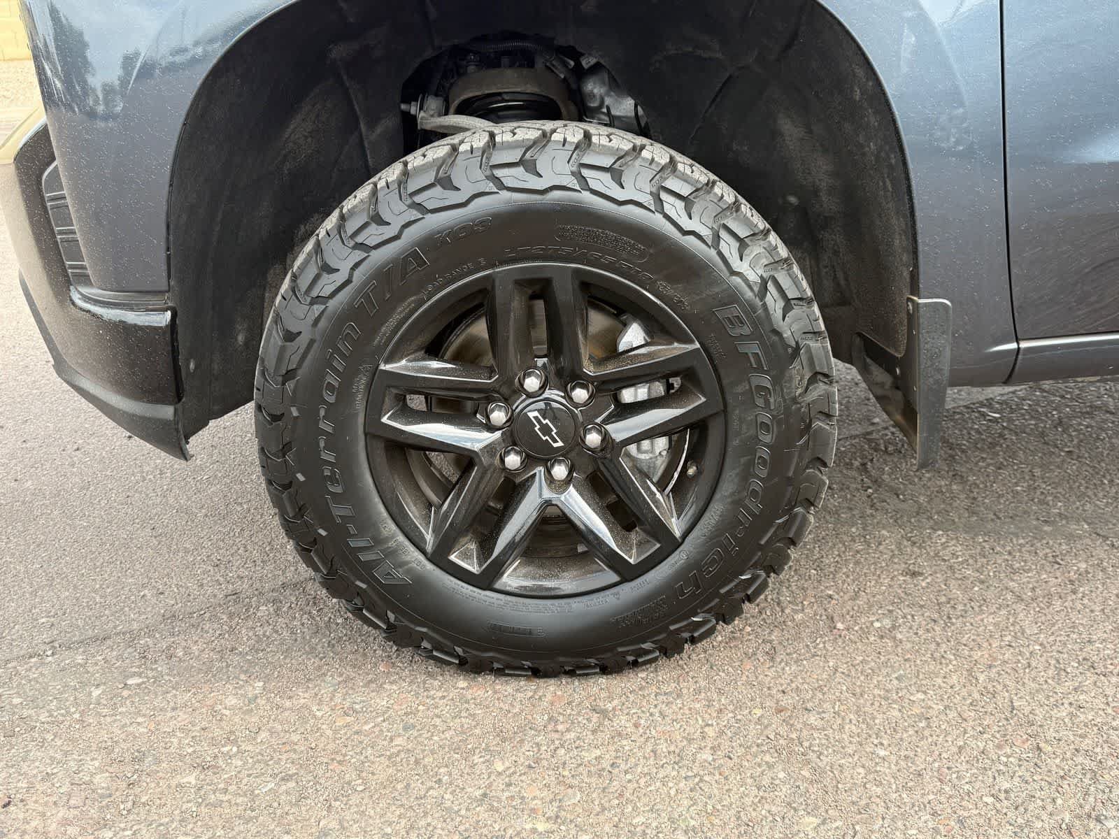 Used 2021 Chevrolet Silverado 1500 Custom Trail Boss w/ LPO, Dark Essentials Package AWD/4WD image 11