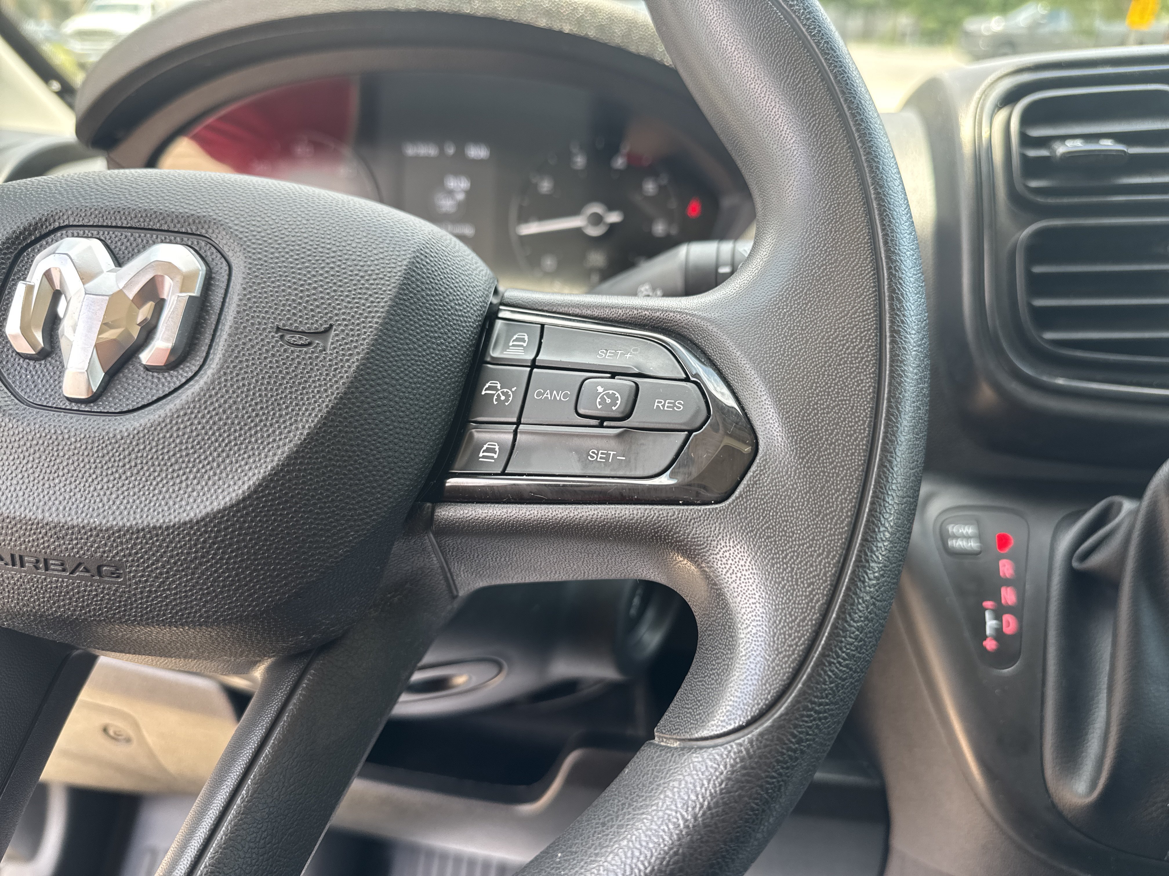 Used 2025 RAM ProMaster 2500 w/ Convenience Group FWD image 19