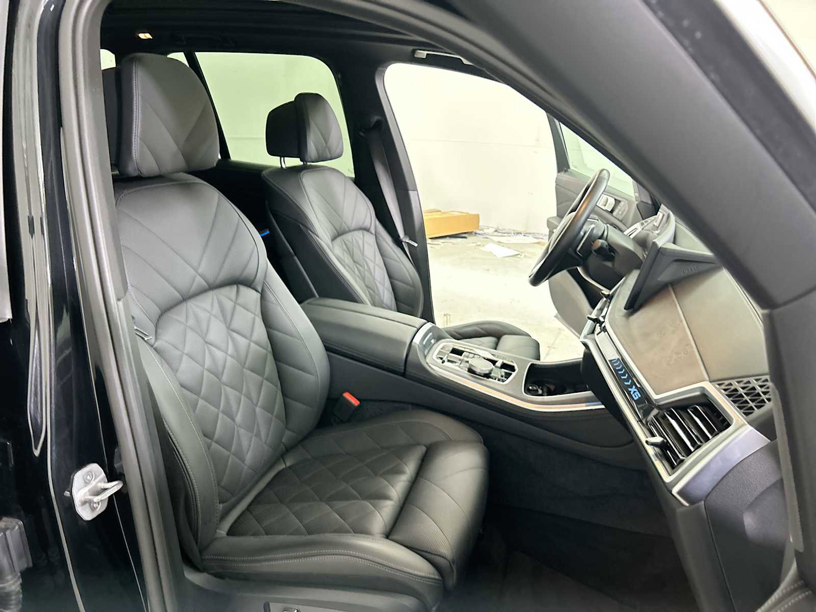 Used 2025 BMW X5 xDrive50e image 26