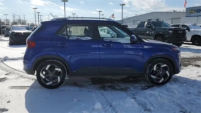 Used 2023 Hyundai Venue Limited w/ Cargo Package image 8