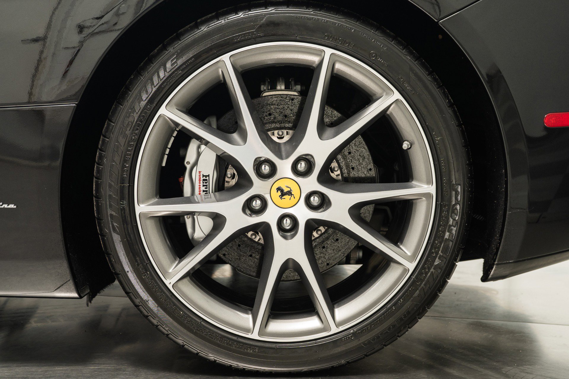 Used 2012 Ferrari California image 11