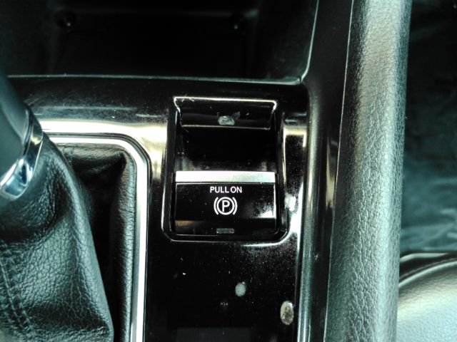Used 2023 Jeep Compass Latitude AWD/4WD image 42