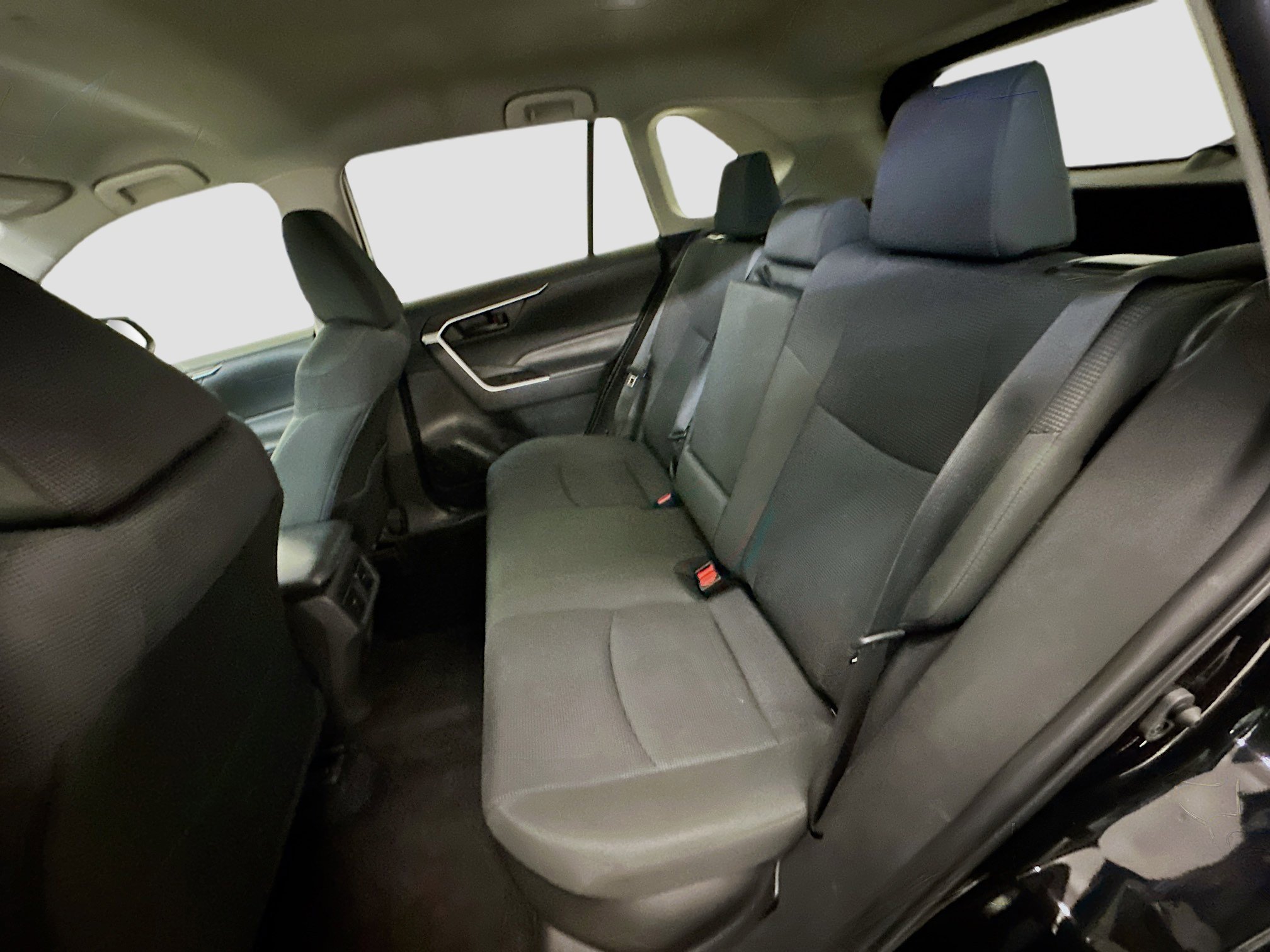 Used 2025 Toyota RAV4 LE image 29