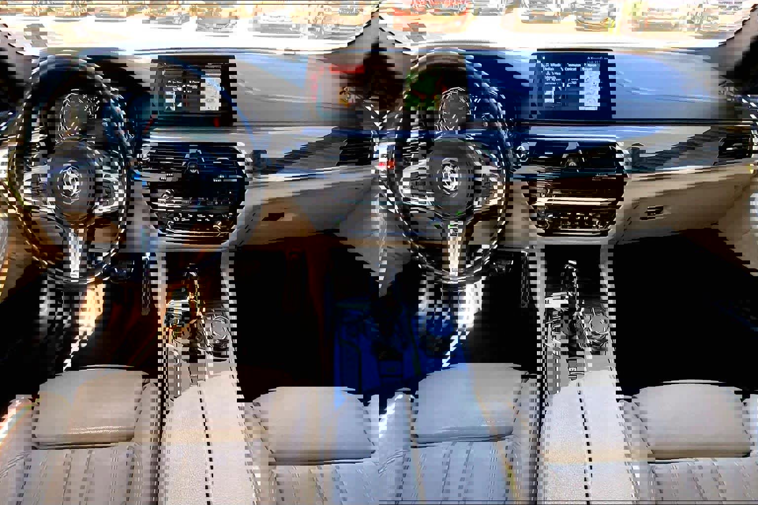 Used 2018 BMW 540i xDrive w/ M Sport Package image 14