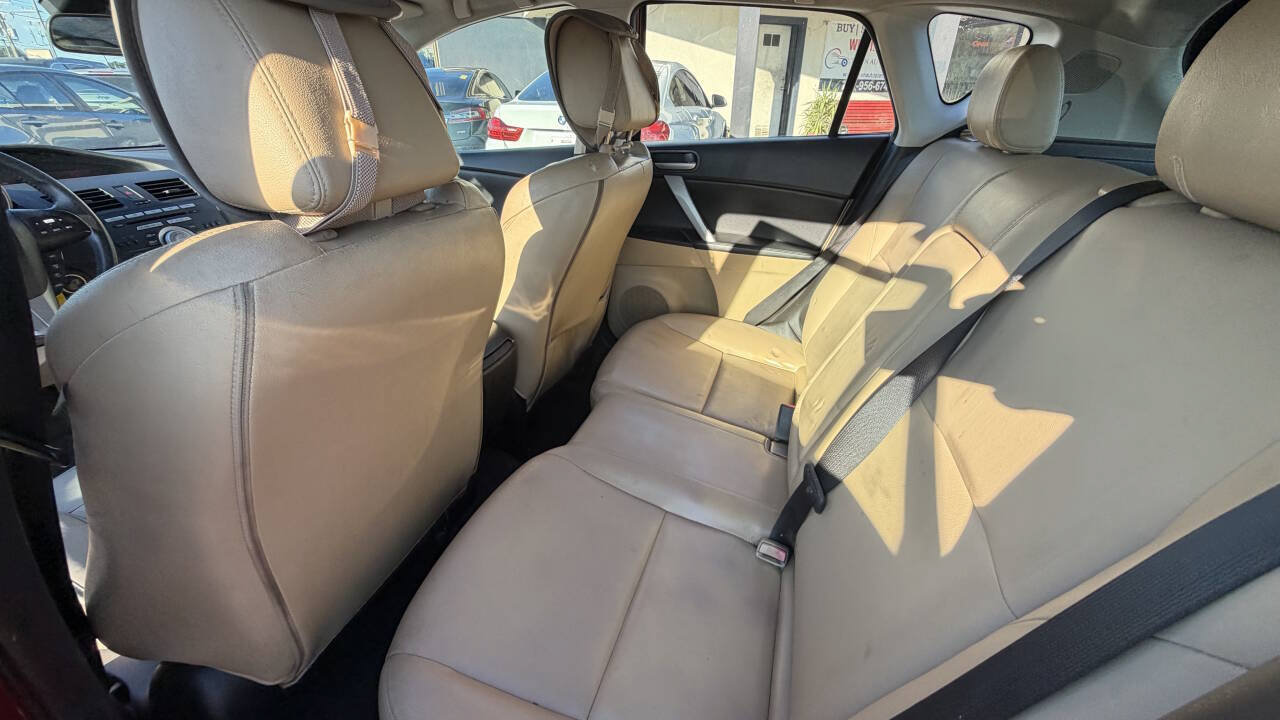 Used 2011 MAZDA MAZDA3 s Grand Touring w/ Tech Pkg FWD image 8