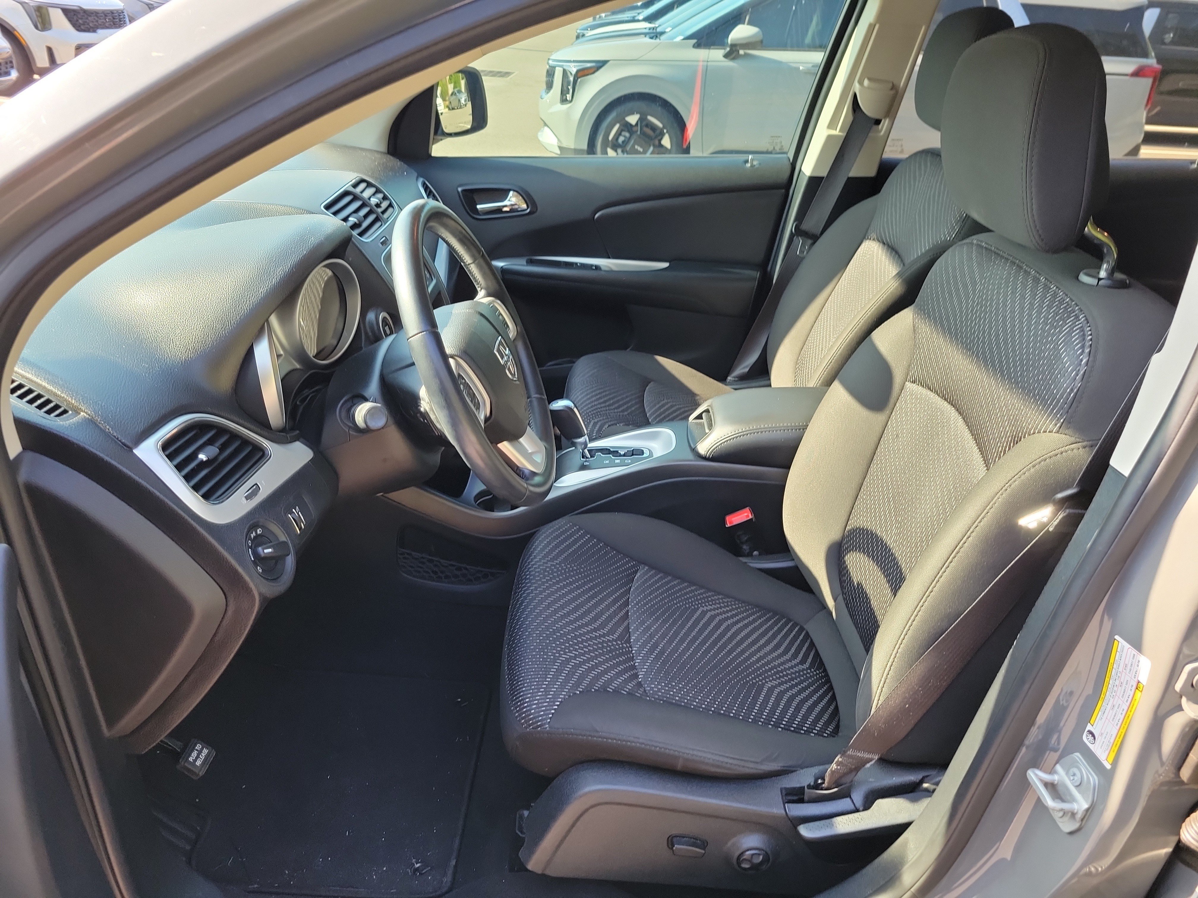 Used 2020 Dodge Journey SE w/ SE Popular Equipment Group FWD image 21