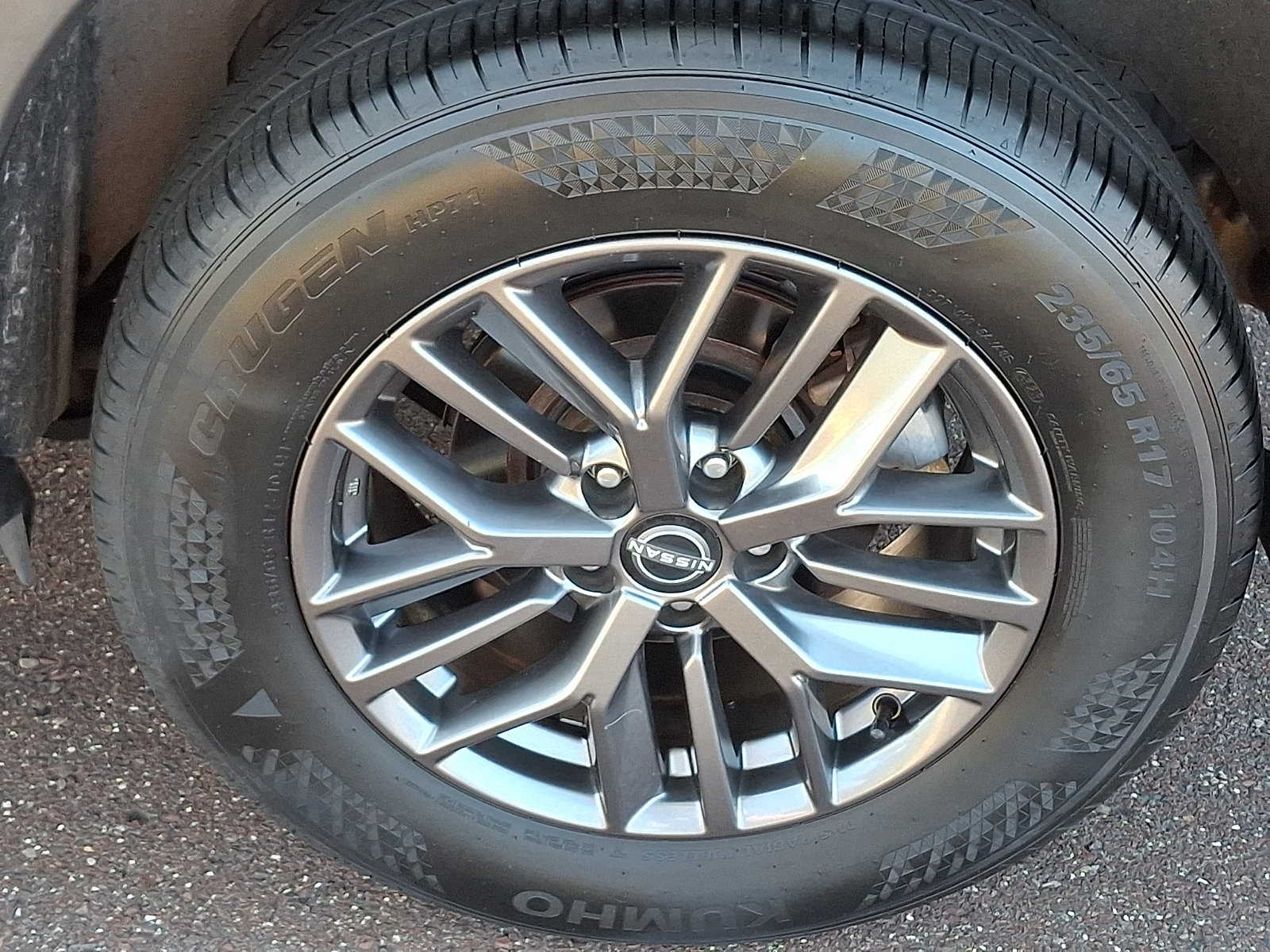Used 2023 Nissan Rogue S AWD/4WD image 10