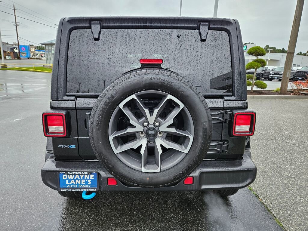 Used 2024 Jeep Wrangler Unlimited image 4