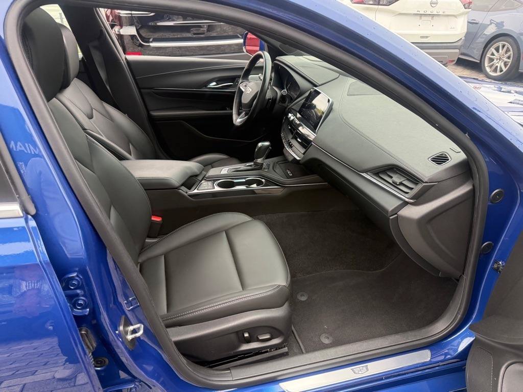 Used 2023 Cadillac CT4 Luxury w/ Sun And Sound Package RWD image 32
