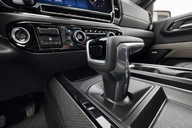 Used 2022 Chevrolet Silverado 1500 ZR2 w/ Technology Package AWD/4WD image 26