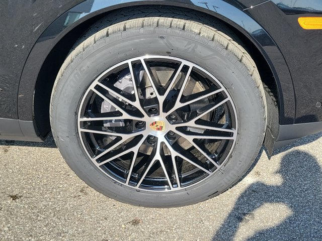 New 2026 Porsche Cayenne AWD/4WD image 11