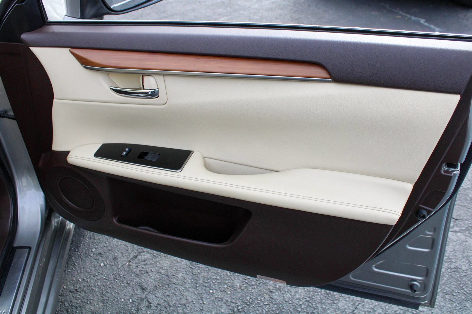 Used 2018 Lexus ES 350 w/ Navigation System Package FWD image 21