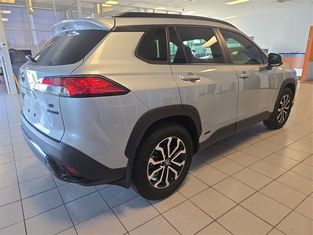 Used 2024 Toyota Corolla Cross SE image 8