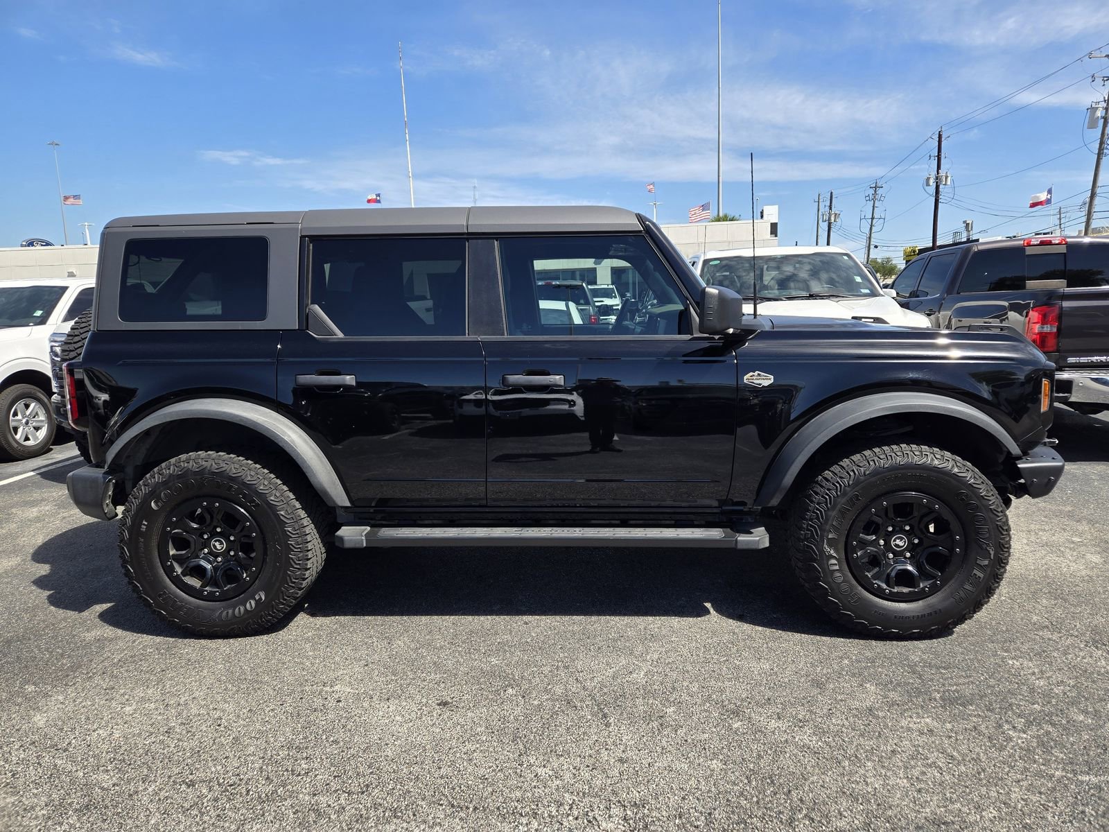 Used 2024 Ford Bronco Wildtrak image 4