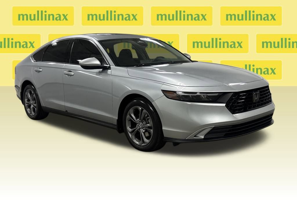 Used 2023 Honda Accord EX image 19