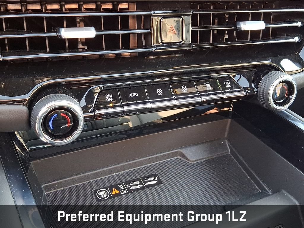 Used 2026 Chevrolet Suburban Premier w/ Sun And Tow Package AWD/4WD image 21