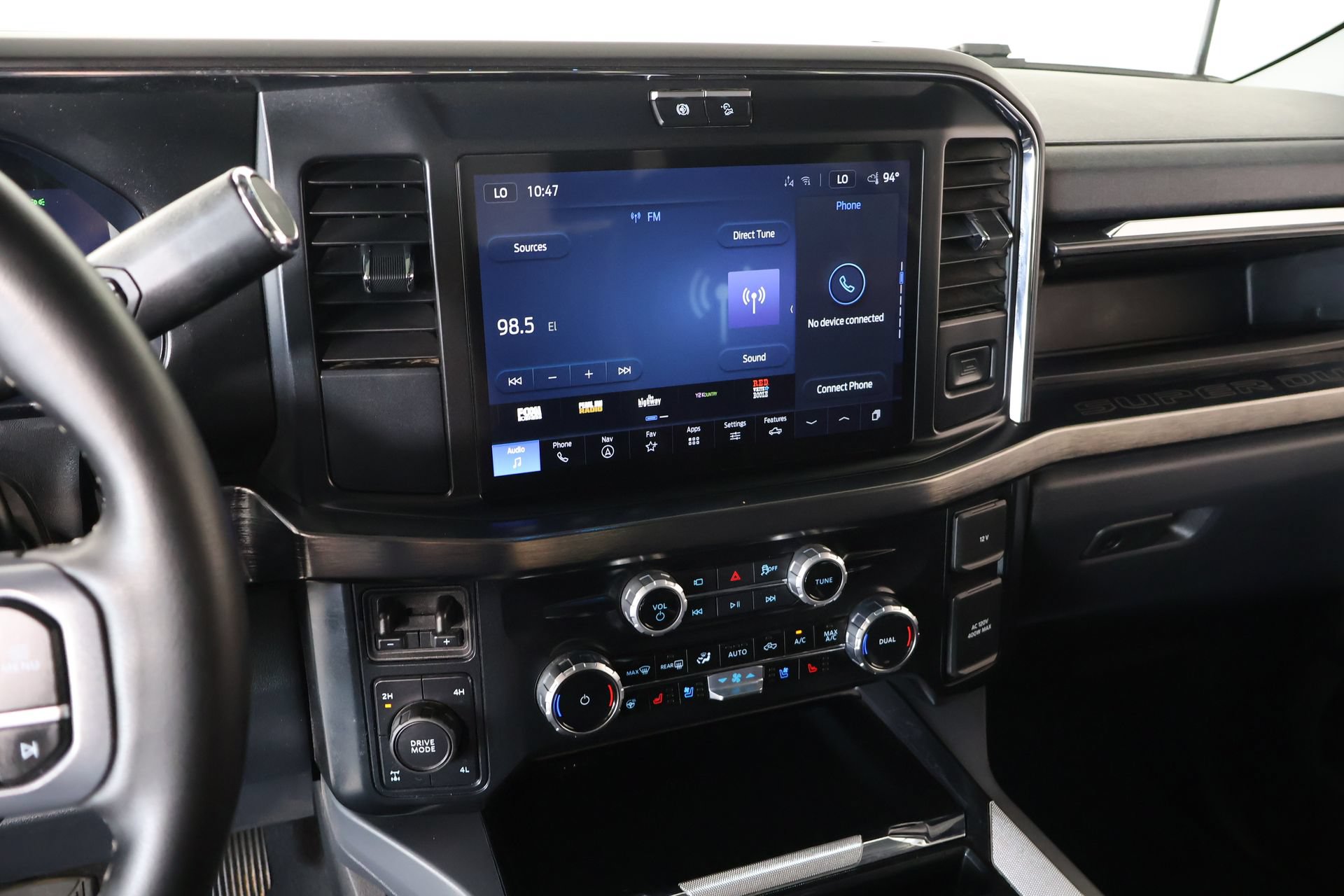 Used 2025 Ford F250 Lariat w/ Black Appearance Package AWD/4WD image 5