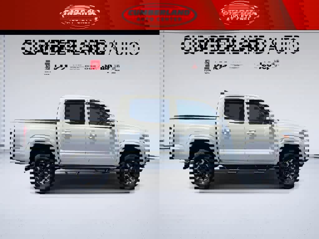 Used 2023 Toyota Tacoma SR image 9