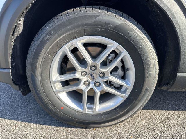 New 2026 Ford Explorer Active w/ Active Comfort Package RWD image 9