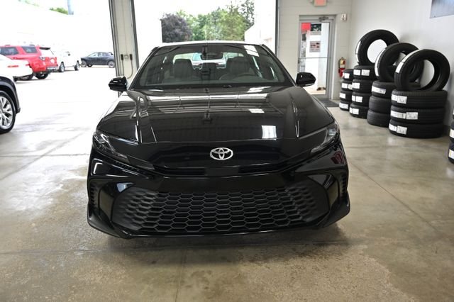 New 2026 Toyota Camry SE FWD image 2