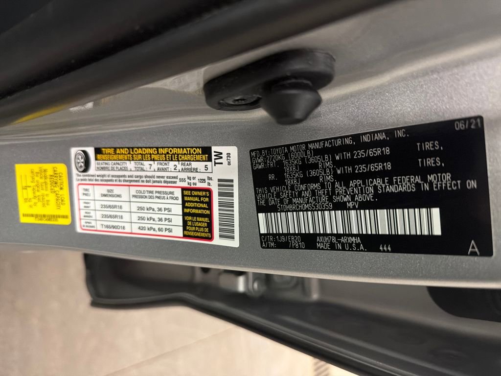 Certified 2021 Toyota Highlander XLE image 34