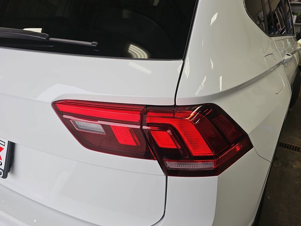 Used 2024 Volkswagen Tiguan SE image 33