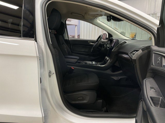 Used 2024 Ford Edge SEL image 32