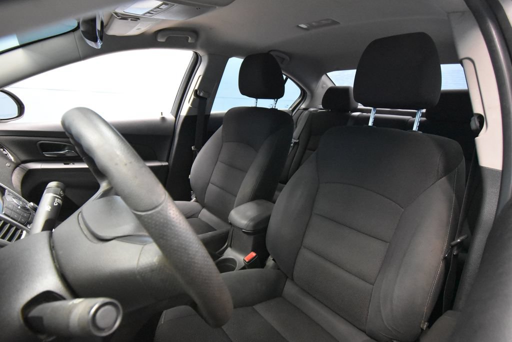 Used 2015 Chevrolet Cruze LT FWD image 20