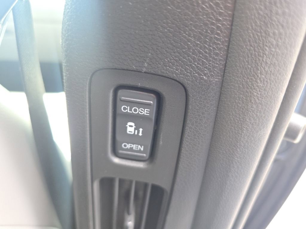 Used 2018 Honda Odyssey EX-L image 41