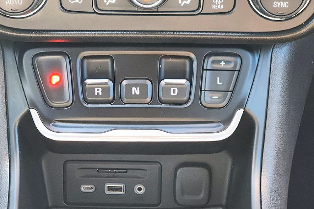 Used 2020 GMC Terrain SLT w/ Preferred Package AWD/4WD image 15