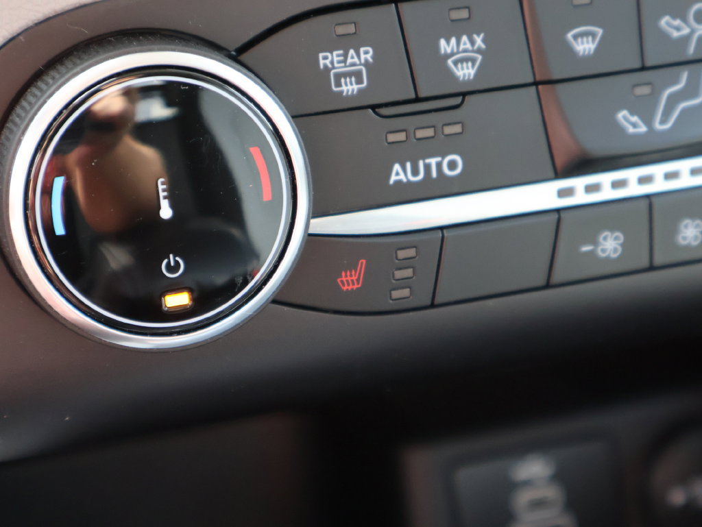 Used 2025 Ford Escape Active w/ Cold Weather Package FWD image 36