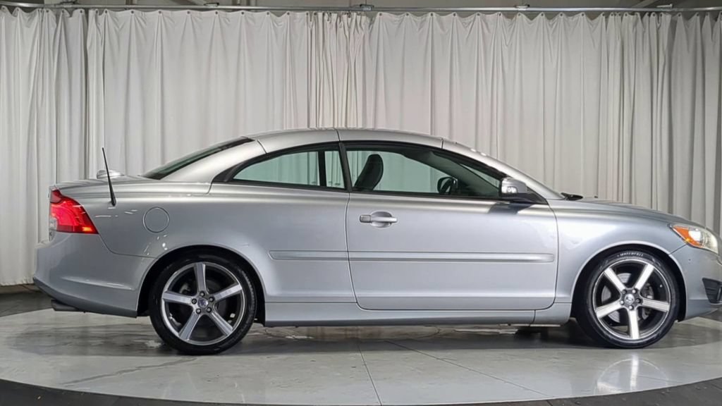 Used 2011 Volvo C70 T5 FWD image 10