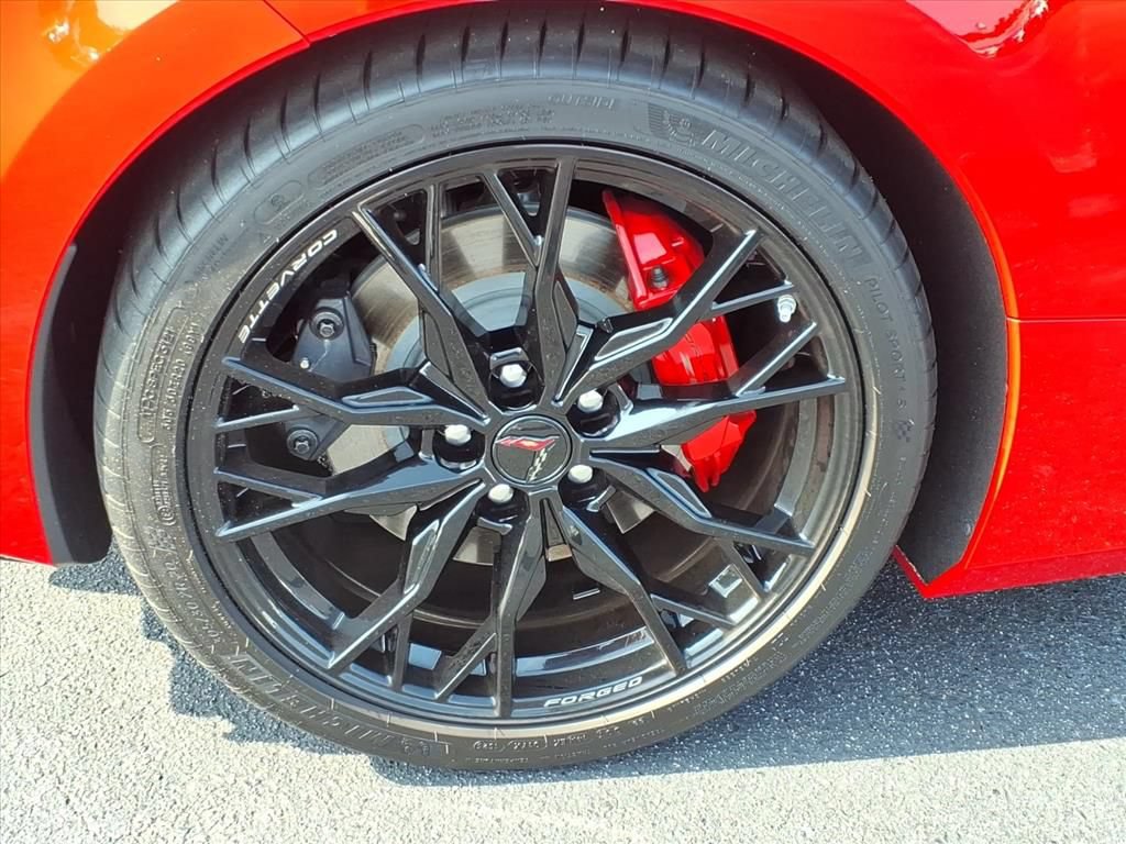 Used 2023 Chevrolet Corvette Stingray Premium Conv w/ Z51 Performance Package RWD image 21