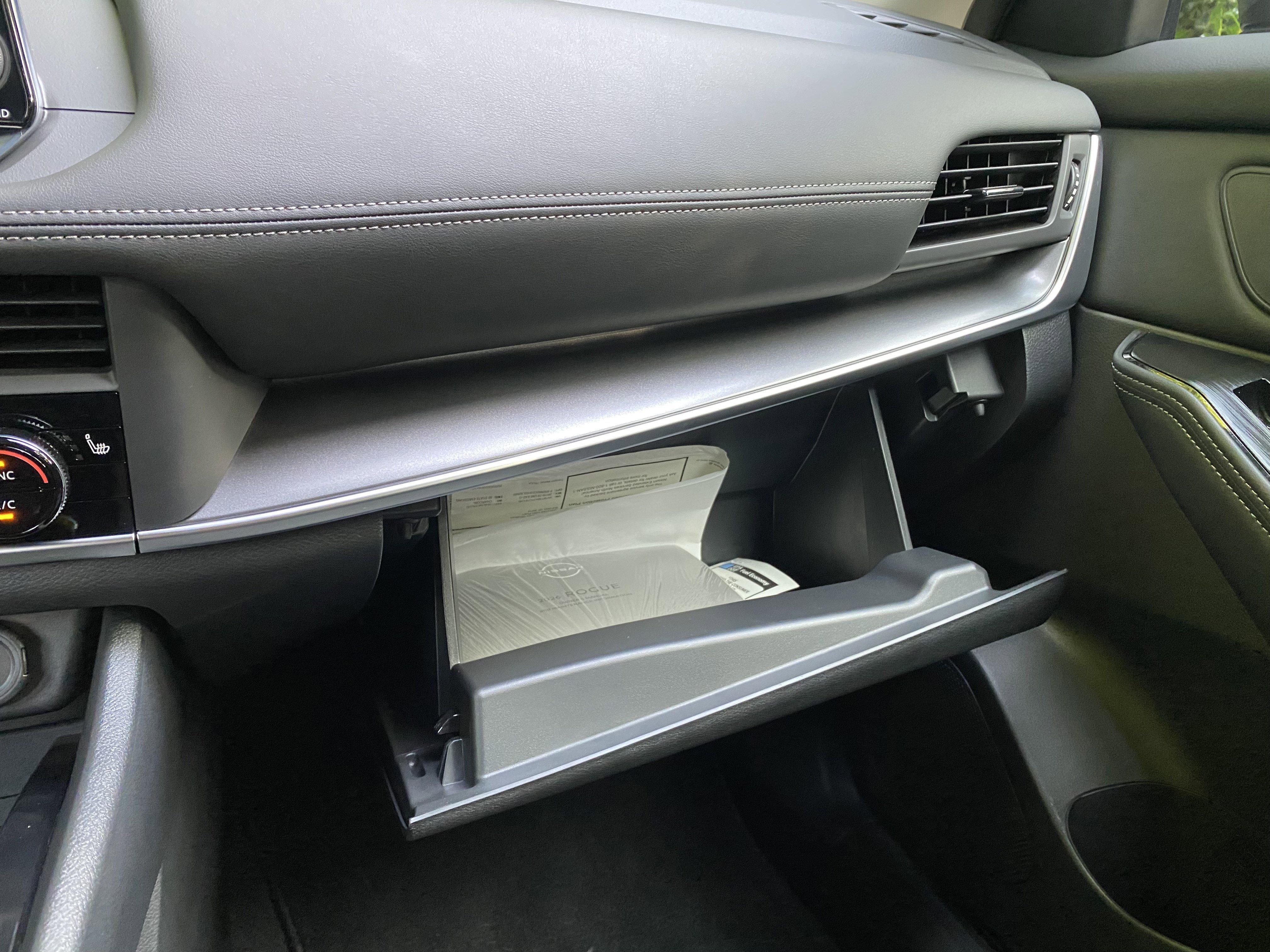 Used 2026 Nissan Rogue Dark Armor FWD image 28