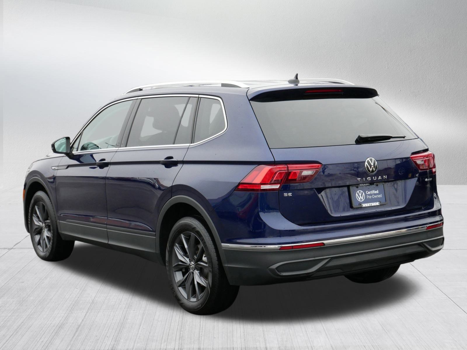 Certified 2022 Volkswagen Tiguan SE image 5