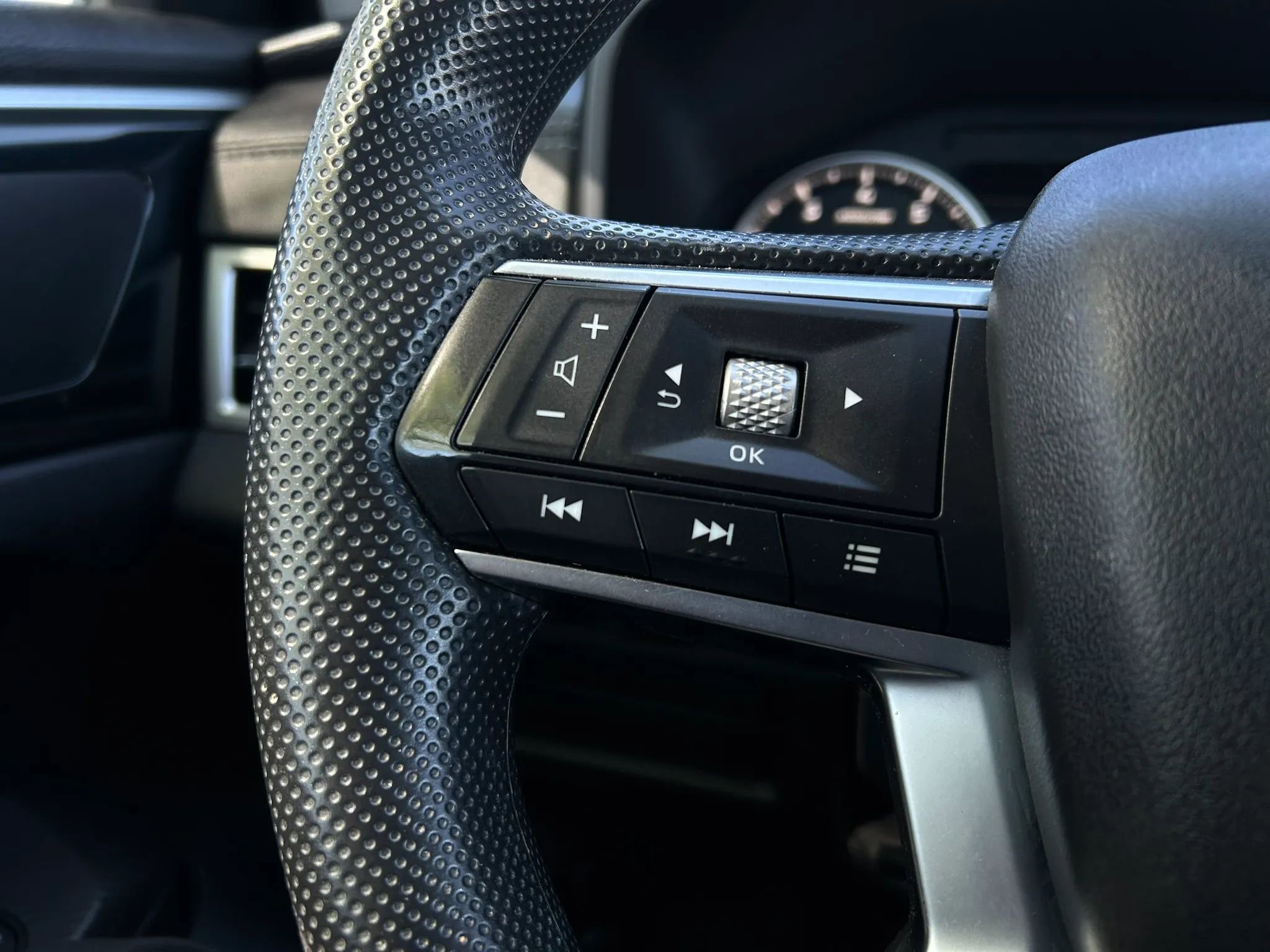 Used 2022 Mitsubishi Outlander ES AWD/4WD image 9