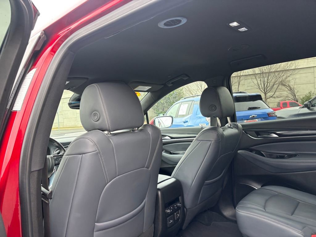 Used 2024 Buick Enclave Premium image 26