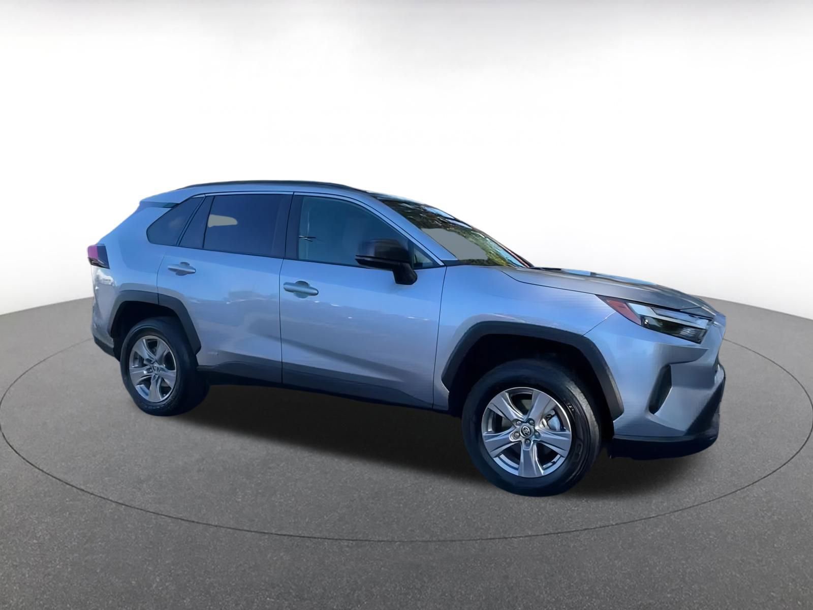 Used 2025 Toyota RAV4 LE image 2