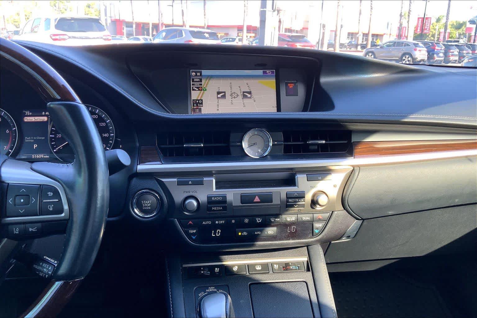 Used 2017 Lexus ES 350 FWD image 32