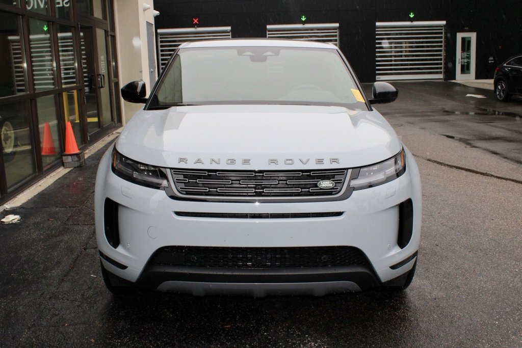 Used 2026 Land Rover Range Rover Evoque S image 2