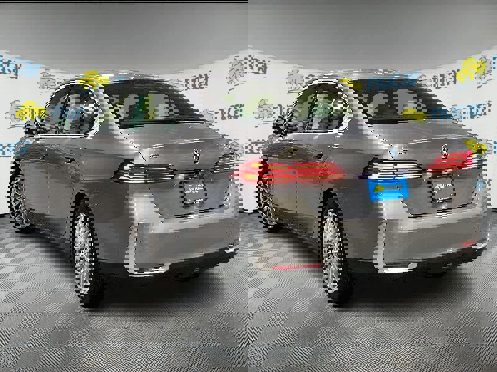 Used 2024 BMW 540i xDrive w/ Convenience Package image 4