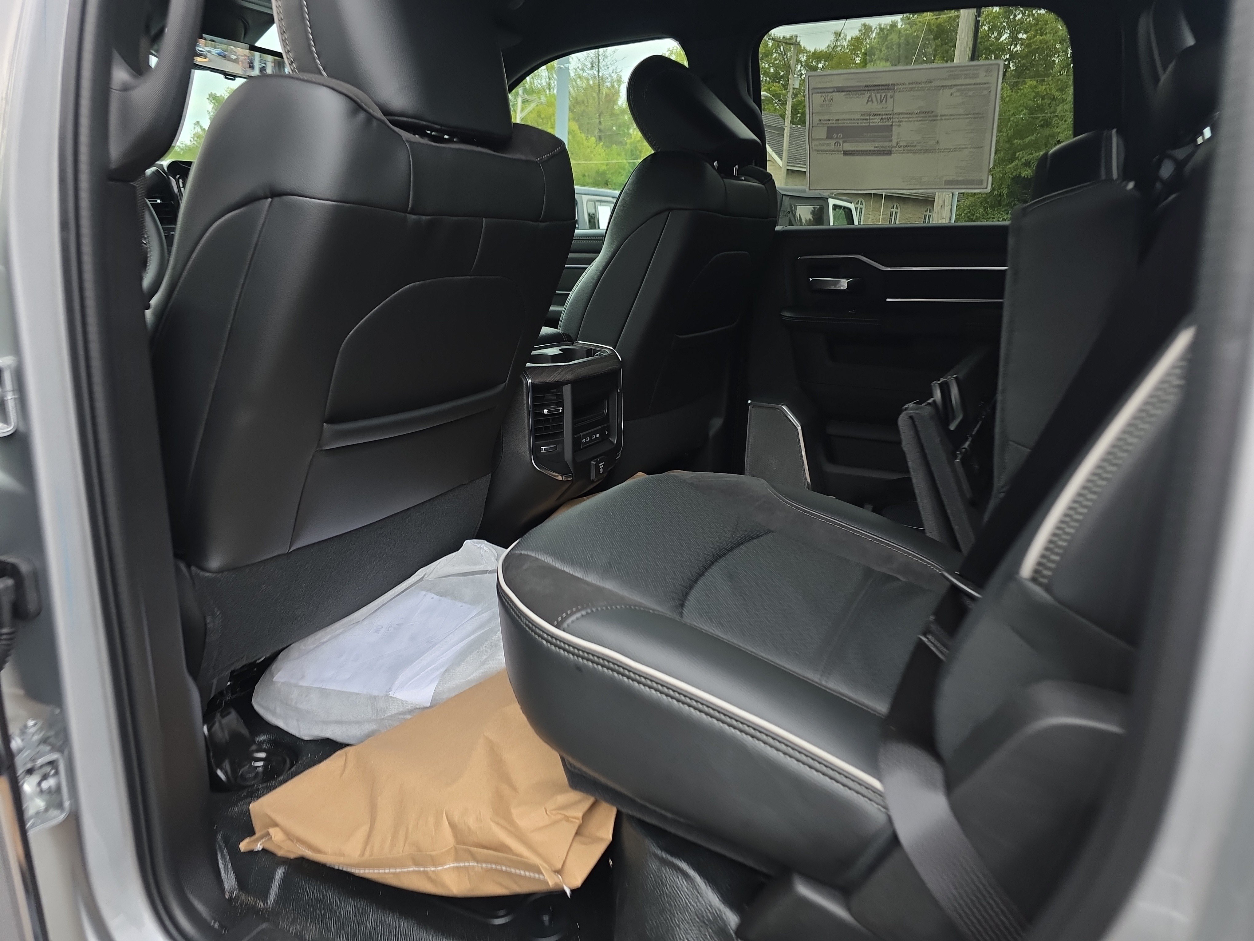 New 2027 RAM 3500 4x4 Crew Cab DRW image 17